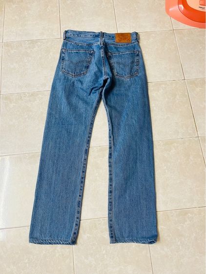 ”ราคา 650 บาท“  เปิดขาย…กางเกงยีนส์ Levi’s 501  Big E สภาพสวย เอว 29-30 ยาว 39 . รูปที่ 2