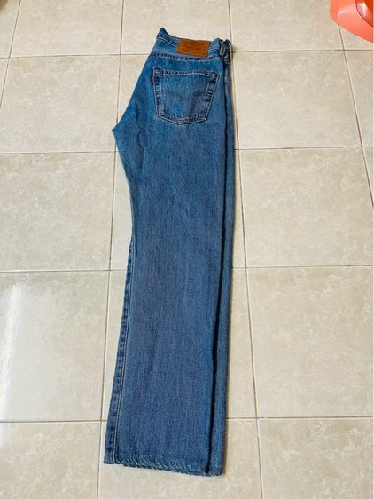 ”ราคา 650 บาท“  เปิดขาย…กางเกงยีนส์ Levi’s 501  Big E สภาพสวย เอว 29-30 ยาว 39 . รูปที่ 3
