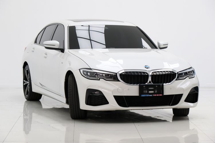 BMW Series 3 2021 320Li Sedan เบนซิน ไม่ติดแก๊ส เกียร์อัตโนมัติ ขาว รูปที่ 2