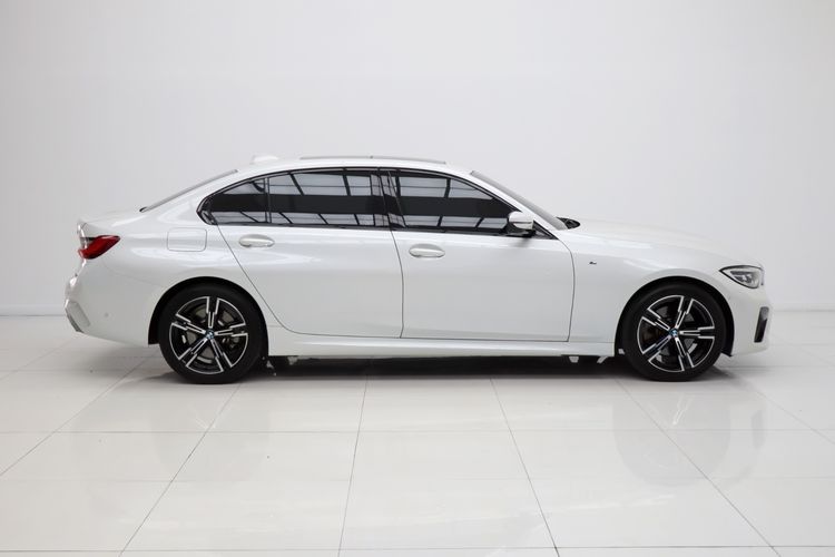 BMW Series 3 2021 320Li Sedan เบนซิน ไม่ติดแก๊ส เกียร์อัตโนมัติ ขาว รูปที่ 3