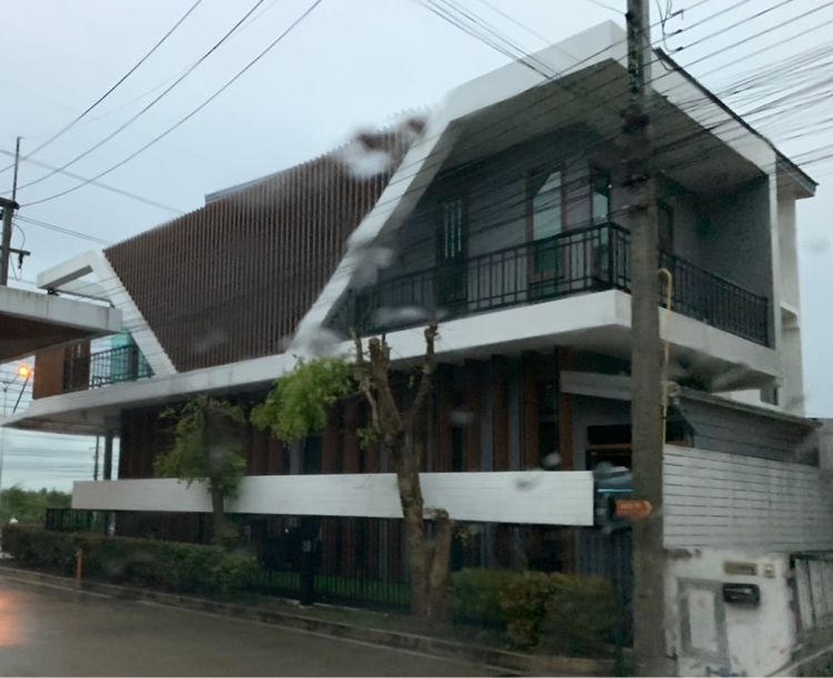 ใช่ ขายตึก ทำเลดี เจ้าของขายเอง รูปที่ 2