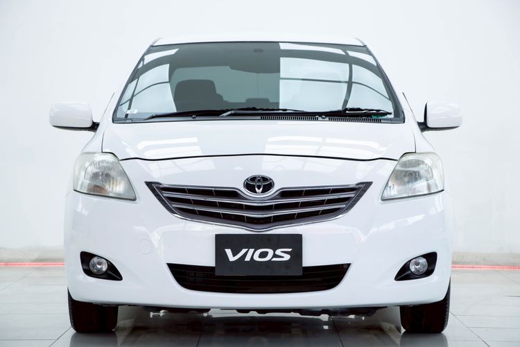 Toyota Vios 2011 1.5 E Sedan เบนซิน ไม่ติดแก๊ส เกียร์ธรรมดา ขาว รูปที่ 4
