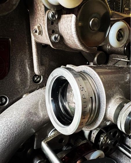 เครื่องฉายหนัง โบราณ รูปที่ 6