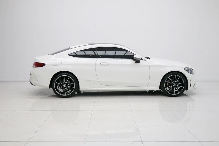 Mercedes-Benz C-Class 2021 C200 Sedan เบนซิน ไม่ติดแก๊ส เกียร์อัตโนมัติ ขาว รูปที่ 4