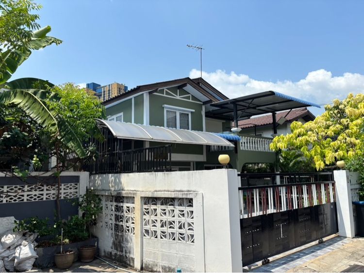 อื่นๆ มีบางส่วน 2010 ไม่ใช่ ขายบ้านเดี่ยว บ้านรัตนาธิเบศร์ 