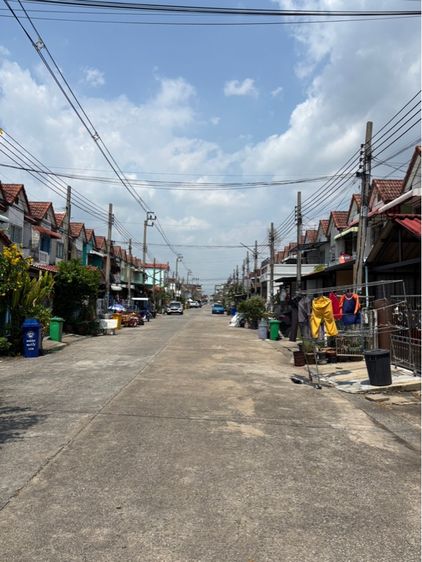 อื่นๆ สร้างเสร็จก่อน 2010 มีบางส่วน ไม่ใช่ ขายทาว์นเฮ้าส์ 2 ชั้น หมู่บ้านบ้านบางบัวทอง รูปที่ 2