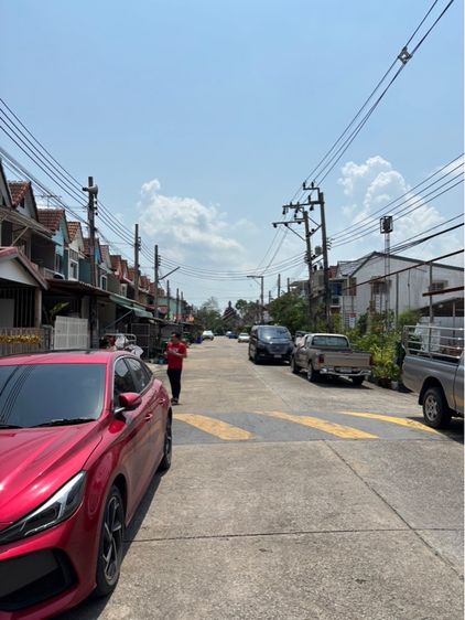 อื่นๆ สร้างเสร็จก่อน 2010 มีบางส่วน ไม่ใช่ ขายทาว์นเฮ้าส์ 2 ชั้น หมู่บ้านบ้านบางบัวทอง รูปที่ 3