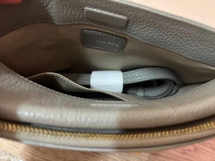 กระเป๋าสะพาย COURONNE รูปที่ 8