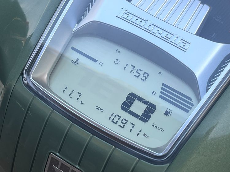 Lambretta X300 จดปี 23 ไมล์ 10971 km. รูปที่ 3