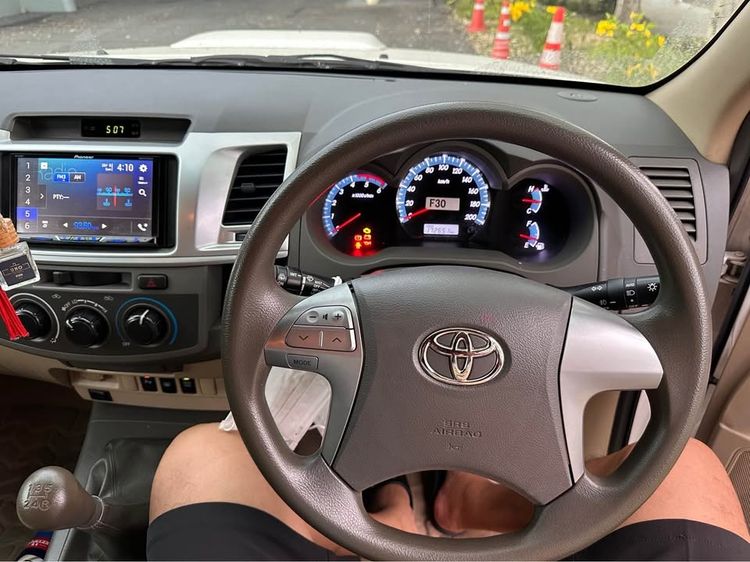 Toyota Fortuner 2014 2.5 G Utility-car ดีเซล ไม่ติดแก๊ส เกียร์ธรรมดา ขาว รูปที่ 4