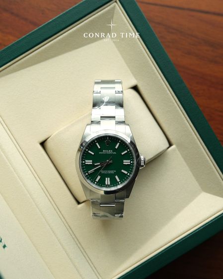 New Rolex Oyster Perpetual 134300 Green Dial Oyster Steel 2026 41mm. Fullset 