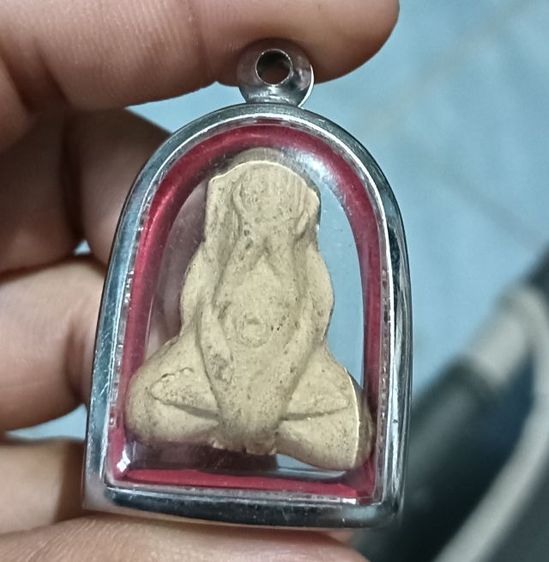 พระปิดตาพร้อมกรอบ 1 องค์ รูปที่ 2