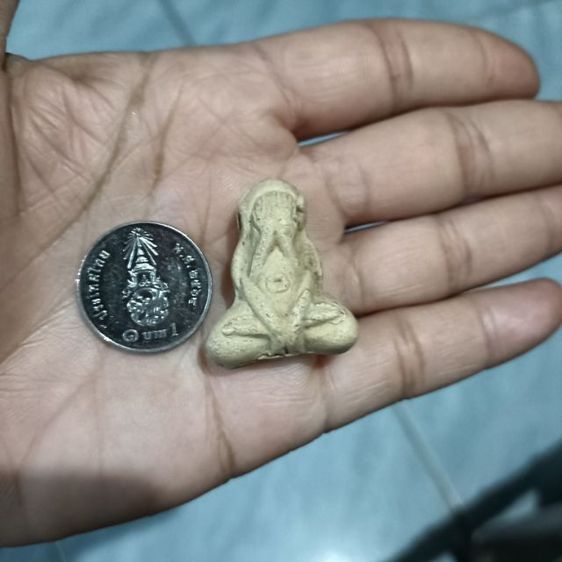 พระปิดตาพร้อมกรอบ 1 องค์ รูปที่ 15