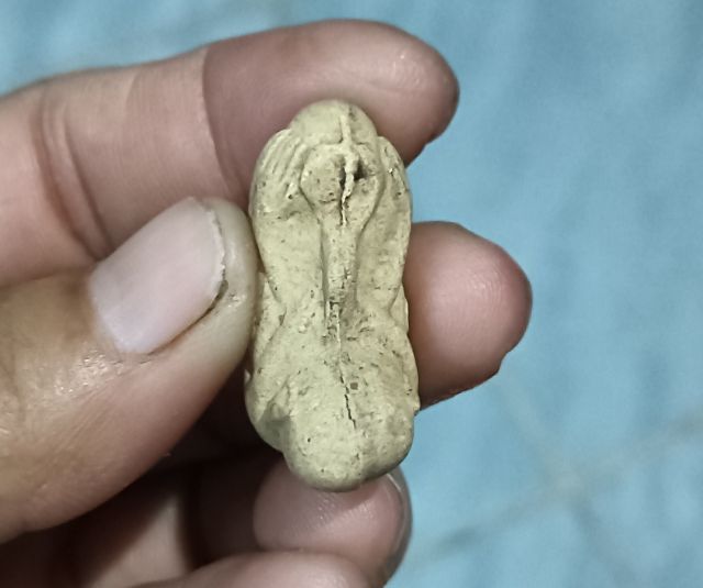 พระปิดตาพร้อมกรอบ 1 องค์ รูปที่ 11