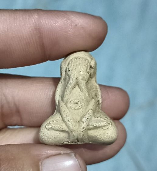 พระปิดตาพร้อมกรอบ 1 องค์ รูปที่ 9