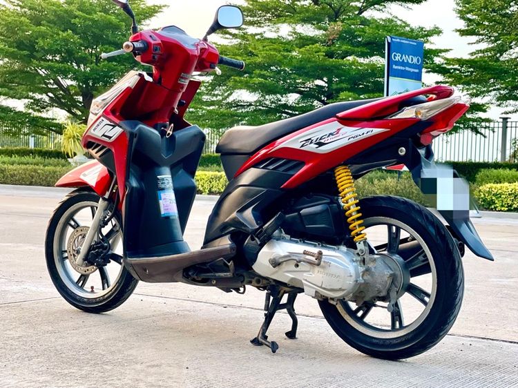 ขาย Honda Click 110i ปี2008 สตาร์ทมือ รถซื้อตั้งแต่มือ1 ชื่อให้เล่มคนเดียว รถที่บ้านใช้เองครับคุณป้าขับไปซื้อของที่ตลาดเช้า-เย็นเองครับ รูปที่ 3