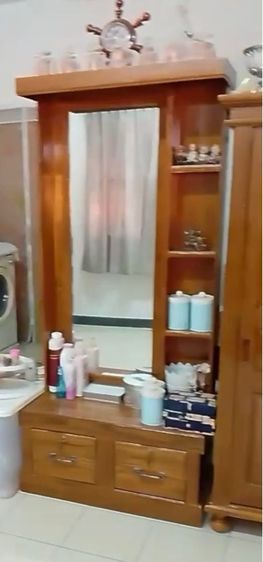 ตู้เสื้อผ้าไม้ โต๊ะเครื่องแป้งไม้ ของจังหวัดแพร่ รูปที่ 2