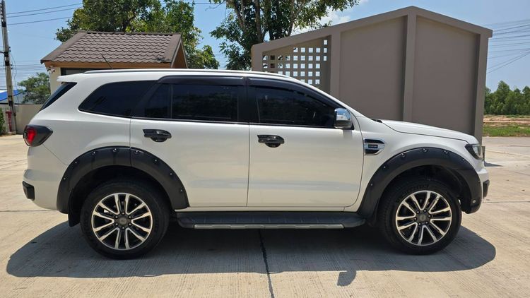 Ford Everest 2019 2.0 Titanium Utility-car ดีเซล ไม่ติดแก๊ส เกียร์อัตโนมัติ ขาว รูปที่ 3
