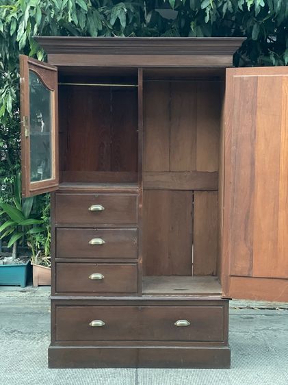 ตู้เสื้อผ้าไม้สักเก่าโบราณหลังใหญ่ รูปที่ 6