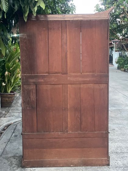 ตู้เสื้อผ้าไม้สักเก่าโบราณหลังใหญ่ รูปที่ 10