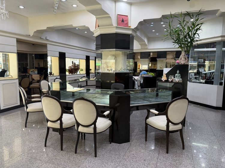 เซ้งร้าน ย่านพาหุรัด ดิโอลด์สยาม ใกล้ MRT สามยอด เพียง 300 เมตร พร้อมดำเนินธุรกิจทันที