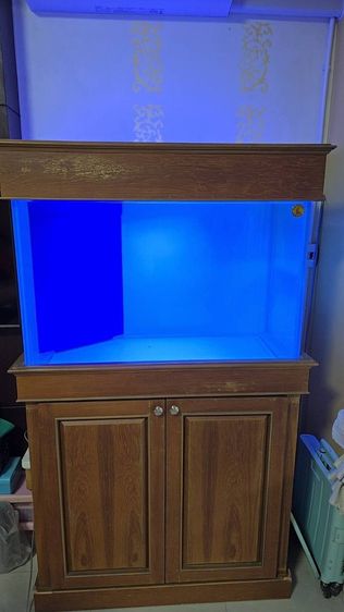ไม้ ตู้ปลามือสองพร้อมชุดเฟอร์