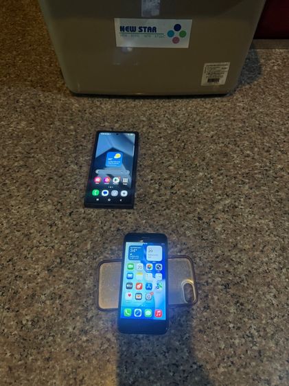 iPhone 64 GB ขายไอโฟนSE2สีดำ64กิ๊กสูนTrueสวยๆใช้งานดีถูกมากก