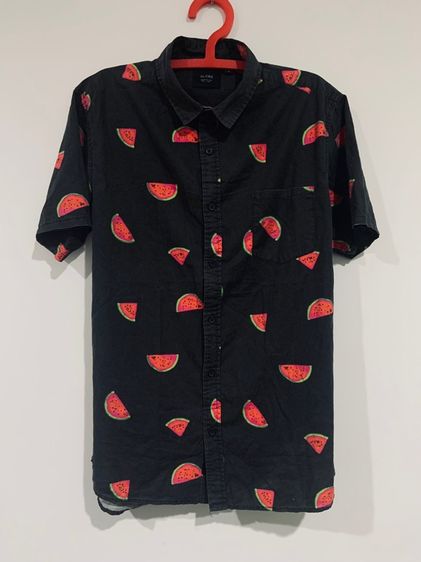 อื่นๆ แขนสั้น เสื้อทีเชิ้ต อื่นๆ เสื้อเชิ้ต GLOBE แท้ 💯 size L อก 22 ยาว 28.5 สภาพดีมาก ลายสวย ดีเทลดี ทรงสวย เนื้อผ้าดีมาก หายากน่าสะสมครับ