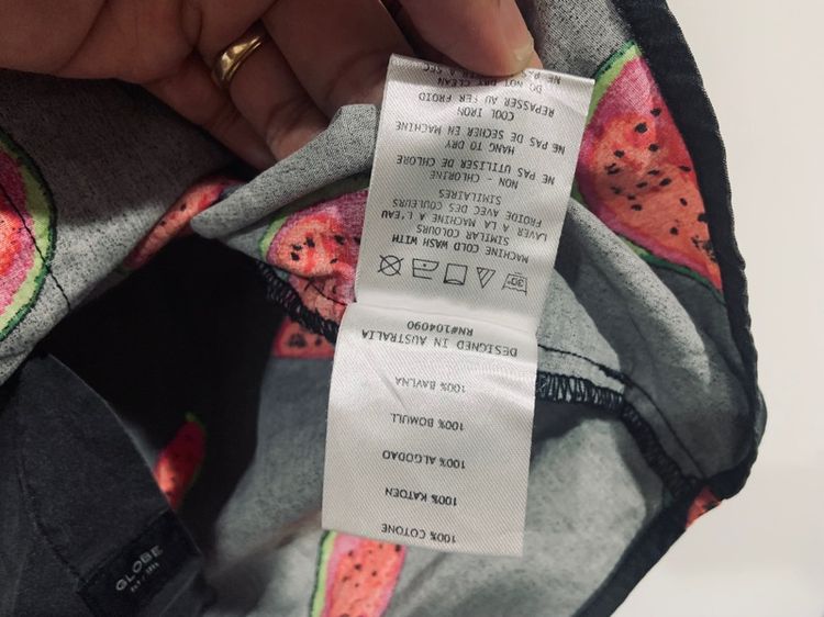 เสื้อเชิ้ต GLOBE แท้ 💯 size L อก 22 ยาว 28.5 สภาพดีมาก ลายสวย ดีเทลดี ทรงสวย เนื้อผ้าดีมาก หายากน่าสะสมครับ รูปที่ 8