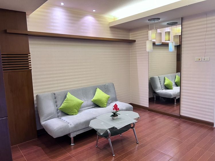 ตกแต่งครบ ขายคอนโดห้องมุม Lumpini Ville ศูนย์วัฒนธรรม เฟอร์ครบ Built-in ทั้งห้อง หิ้วกระเป๋าเข้าอยู่ได้เลย ทำเลดี ใกล้ MRT ห้วยขวาง รูปที่ 4