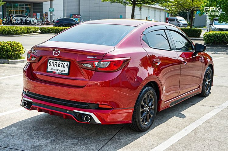 Mazda Mazda 2 2020 1.3 Skyactiv-G S Leather Sedan Sedan เบนซิน ไม่ติดแก๊ส เกียร์อัตโนมัติ แดง รูปที่ 4