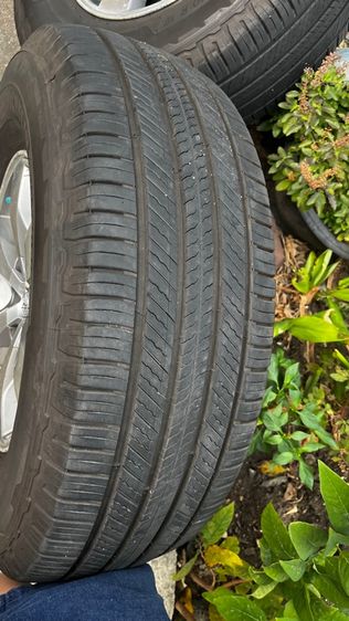 แยกขายได้ ล้อเดิม Fortuner ขอบ16 พร้อมยาง Michelin Suvพลัส 265-65r16 ปลายปี23 สภาพใหม่ รูปที่ 6
