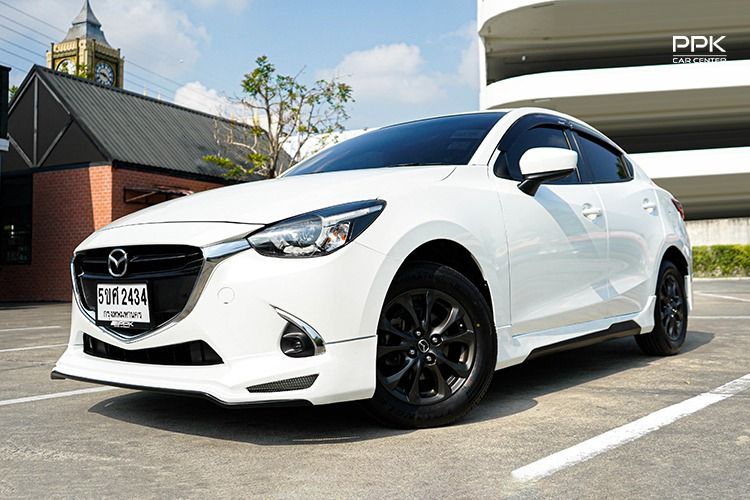 รถ Mazda Mazda 2 1.3 High Connect สี ขาว