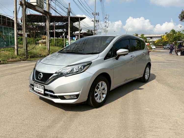 Nissan Note 2017 1.2 VL Sedan เบนซิน ไม่ติดแก๊ส เกียร์อัตโนมัติ เทา รูปที่ 2