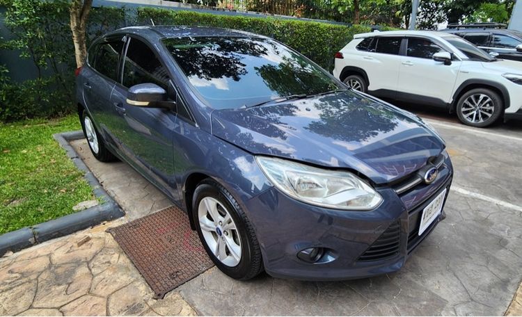 Ford Focus 2013 1.6 Ambiente เบนซิน ไม่ติดแก๊ส เกียร์อัตโนมัติ เทา รูปที่ 3