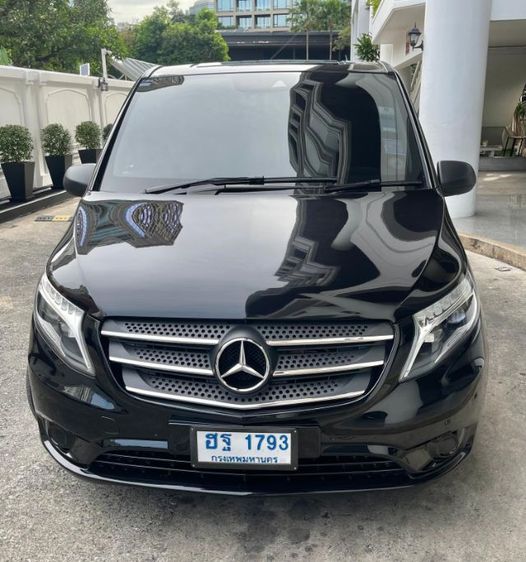 รถ Mercedes-Benz V-Class Vito สี ดำ