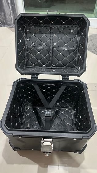 กล่องท้ายมอเตอร์ไซค์ สภาพตามรูป รูปที่ 6