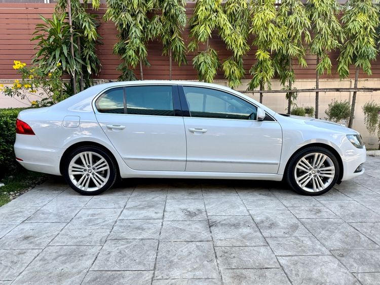 Skoda Superb 2016 1.8 Ambiente Sedan เบนซิน ไม่ติดแก๊ส เกียร์อัตโนมัติ ขาว รูปที่ 3