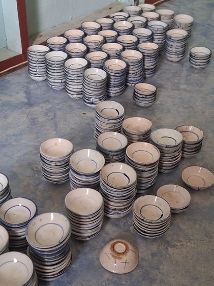 ถ้วยตะไลเก่า 50+ปี งานเขียนมือลายคราม รูปที่ 8