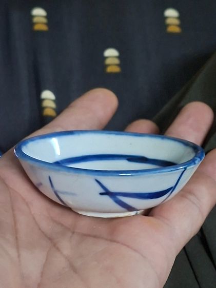 ถ้วยตะไลเก่า 50+ปี งานเขียนมือลายคราม รูปที่ 13