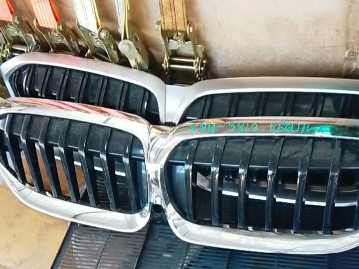 กระจังหน้าคู่ Kidney Grille สำหรับรถยนต์ BMW ซีรีส์ 3 1500 บาท