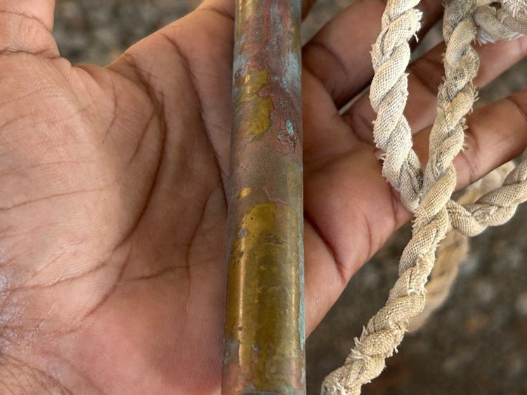 ตะกรุดหลวงพ่อโมเนื้อทองเหลือง รูปที่ 14