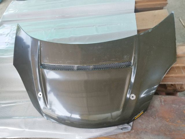 ฝากระโปรงคาร์บอน AKANA สำหรับ Honda Brio