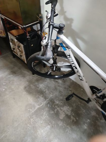 จักรยาน สีขาวใช้งานได้ รูปที่ 5