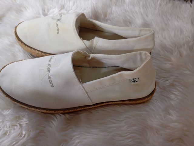 รองเท้าผ้าใบ CK