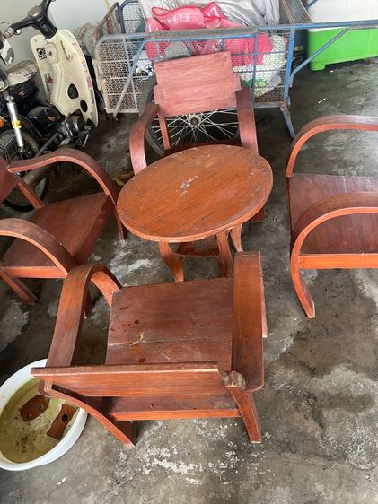 ชุดโต๊ะไม้