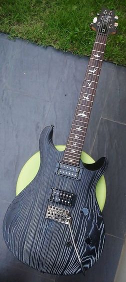 อื่นๆ กีต้าร์ไฟฟ้า  PRS SE Swamp Ash CE 24 Sandblasted White Limited Edition 