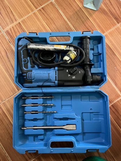 อุปกรณ์เครื่องมือช่าง “สว่านโรตารี่ HYUNDAI HD-902-28G มือสอง สภาพดี ใช้งานปกติ มีกล่อง คู่มือ ดอกและอุปกรณ์ตามรูป