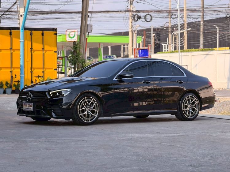 รถ Mercedes-Benz E-Class E220 สี ดำ