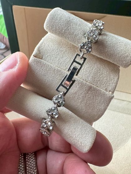 สร้อยข้อมือเรียงหัวใจ 1 แถวประดับเพชรกลัดตะขอ Size 19 รูปที่ 8